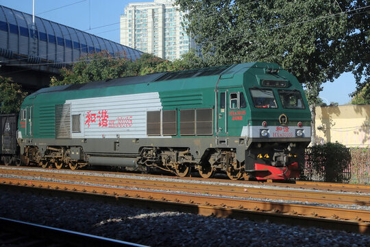 鐵路貨運(yùn)列車牽引機(jī)車火車頭