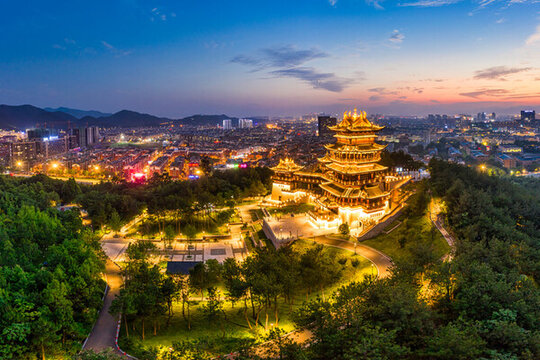 浙江義烏雞鳴閣夜景航拍全景