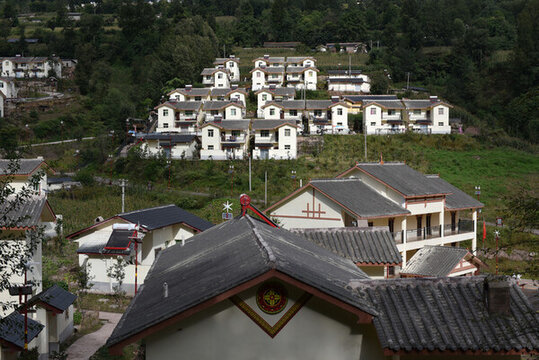 美姑縣塔哈村集中安置點(diǎn)