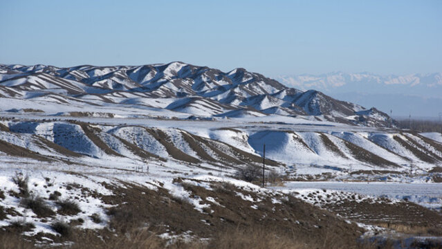 遠(yuǎn)山