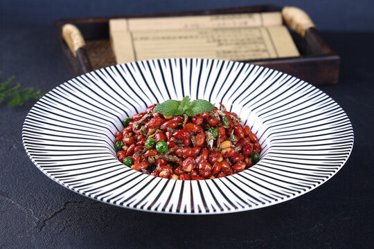 小魚(yú)花生