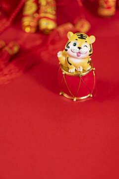 新年喜慶紅火海報(bào)