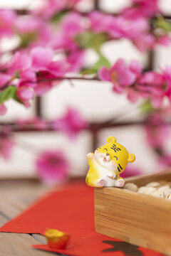 虎年春節(jié)桃花窗花圖片