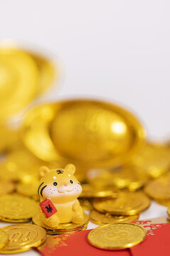 金幣與金元寶創(chuàng)意財源廣進