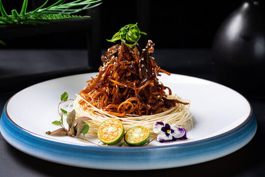 銀魚菌香絲