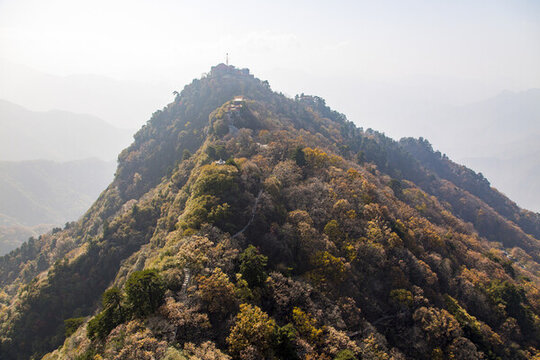 秦嶺山