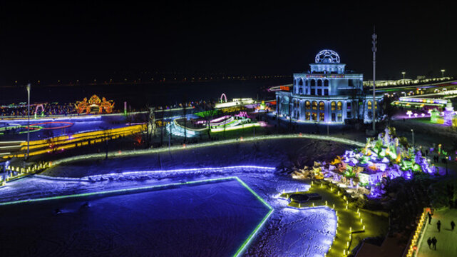 夜晚的長(zhǎng)春冰雪新天地景觀