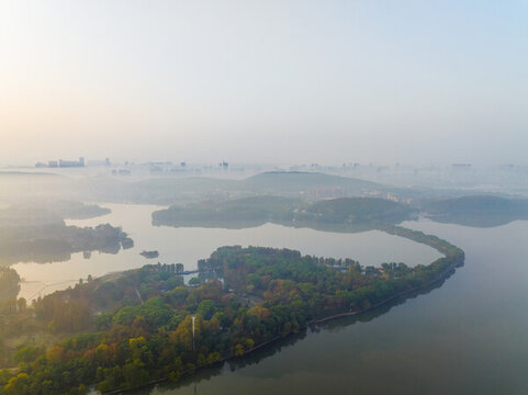 武漢東湖磨山風(fēng)景區(qū)初冬風(fēng)光
