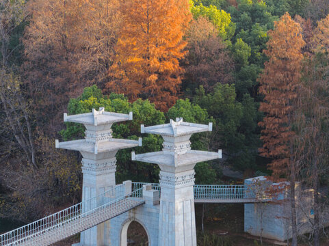 武漢東湖落雁島風(fēng)景區(qū)深秋風(fēng)