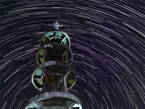廢棄建筑與星軌