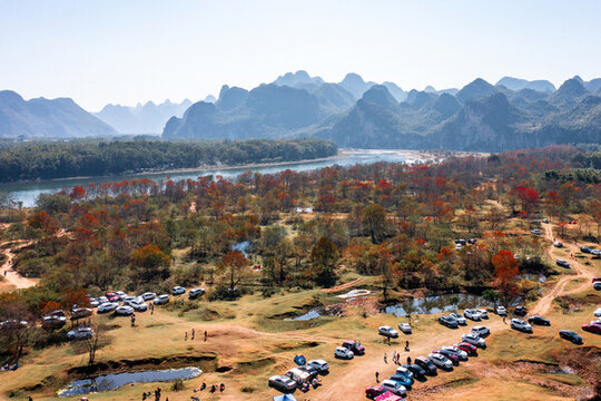 廣西桂林竹江烏桕灘景區(qū)紅葉