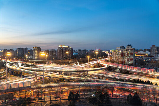 城市建筑橋梁車流夜景