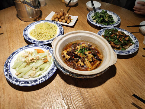 腐竹牛腩煲