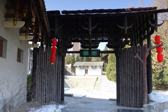 彝族傳統(tǒng)民居