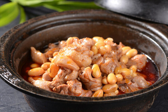黃豆燜鵝