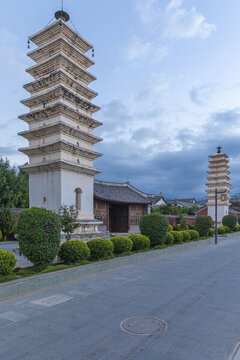 云南大理巍山古城昭覺寺雙塔