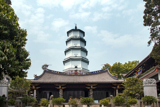 于山定光塔