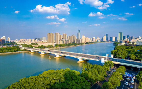 寧波三江口姚江段城市環(huán)境