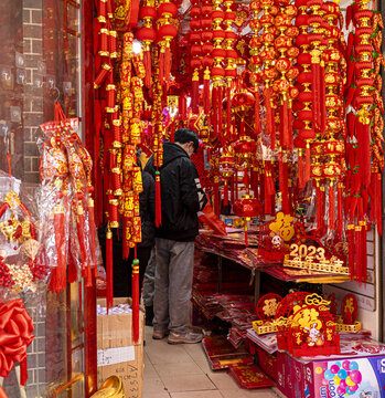 售賣春節(jié)吉祥物的小店
