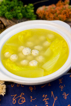 丸子娃娃菜湯