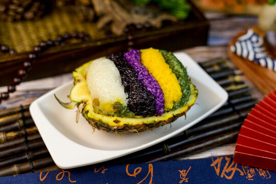 五彩菠蘿飯