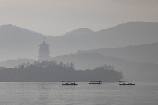 杭州西湖清晨雷峰塔山色風(fēng)光