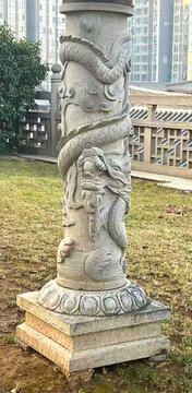 龍柱