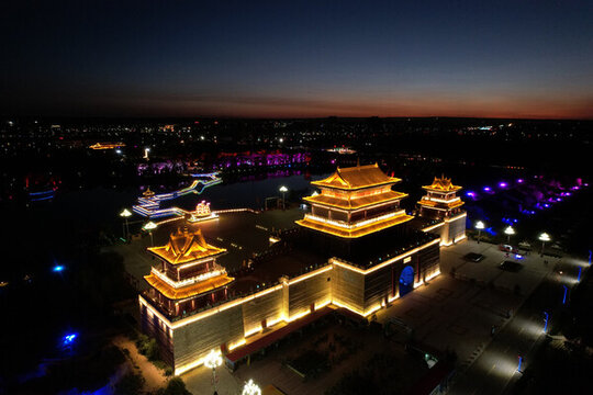 寧夏鹽池長(zhǎng)城關(guān)花馬池城墻夜景