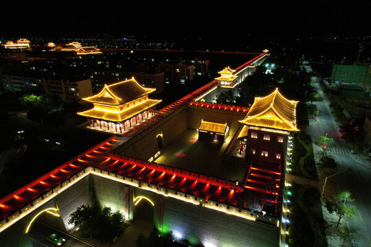 寧夏鹽池長(zhǎng)城關(guān)花馬池城墻夜景
