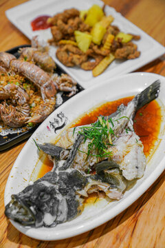 清蒸石斑魚(yú)龍膽斑海鮮美食