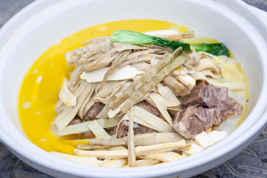 肉骨什錦砂鍋