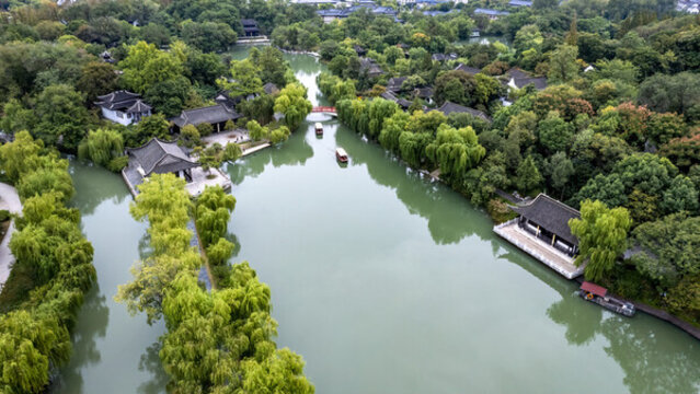 航拍揚(yáng)州瘦西湖中式園林古建筑