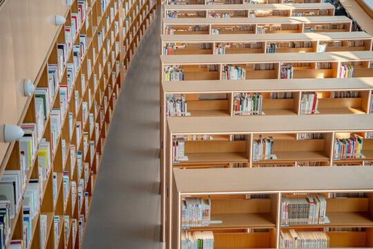 武漢東西湖臨港文化中心圖書館