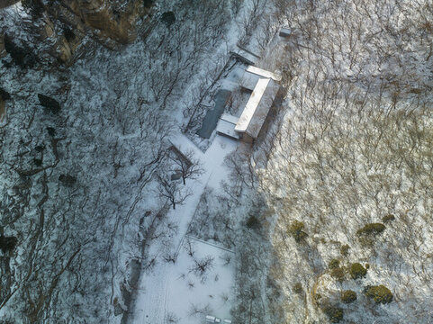 航拍濟(jì)南藏龍澗雪景