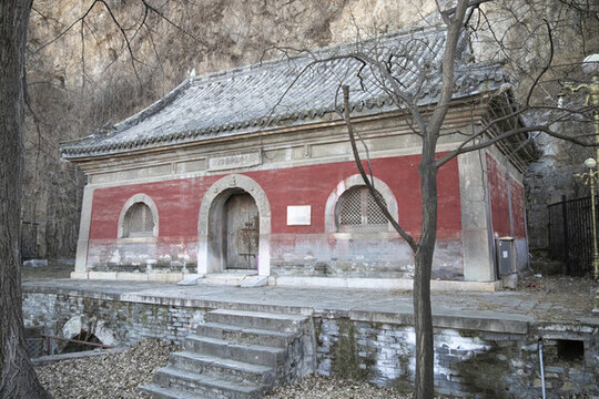 北京房山遼代萬佛堂花塔龍泉殿