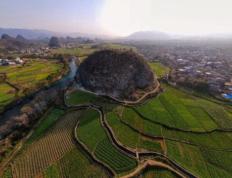 桂林興安高尚鎮(zhèn)穿山村