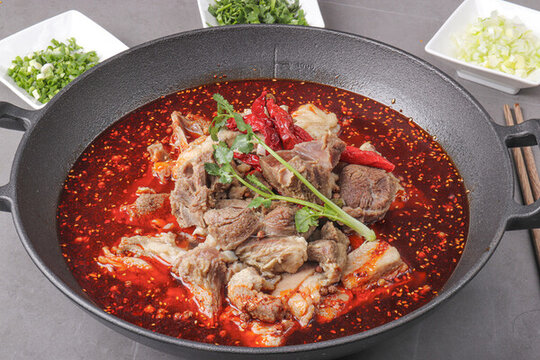 鐵鍋燉羊肉