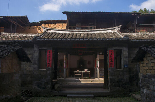 洪坑西成樓內(nèi)院