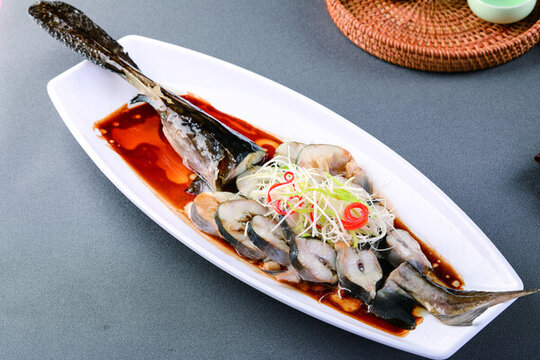 清蒸鴨嘴魚