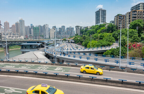 嘉陵江濱江路