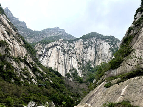 少華山