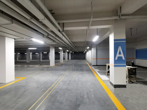 車庫地坪劃線刷漆