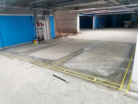 地下停車場劃線