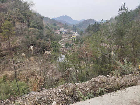 小山村