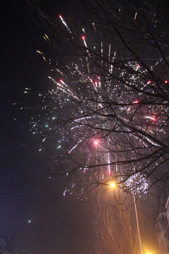 春節(jié)除夕夜晚煙花