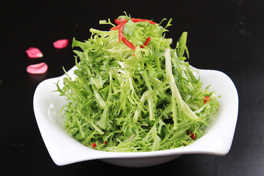 涼拌苦菊