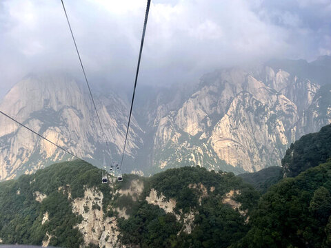 華山峭壁