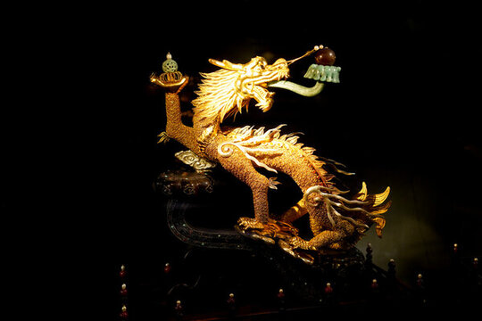 黃金玉石龍