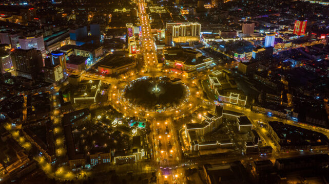 中國(guó)長(zhǎng)春春節(jié)夜晚的城區(qū)景觀