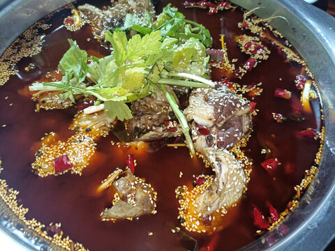 魚頭火鍋
